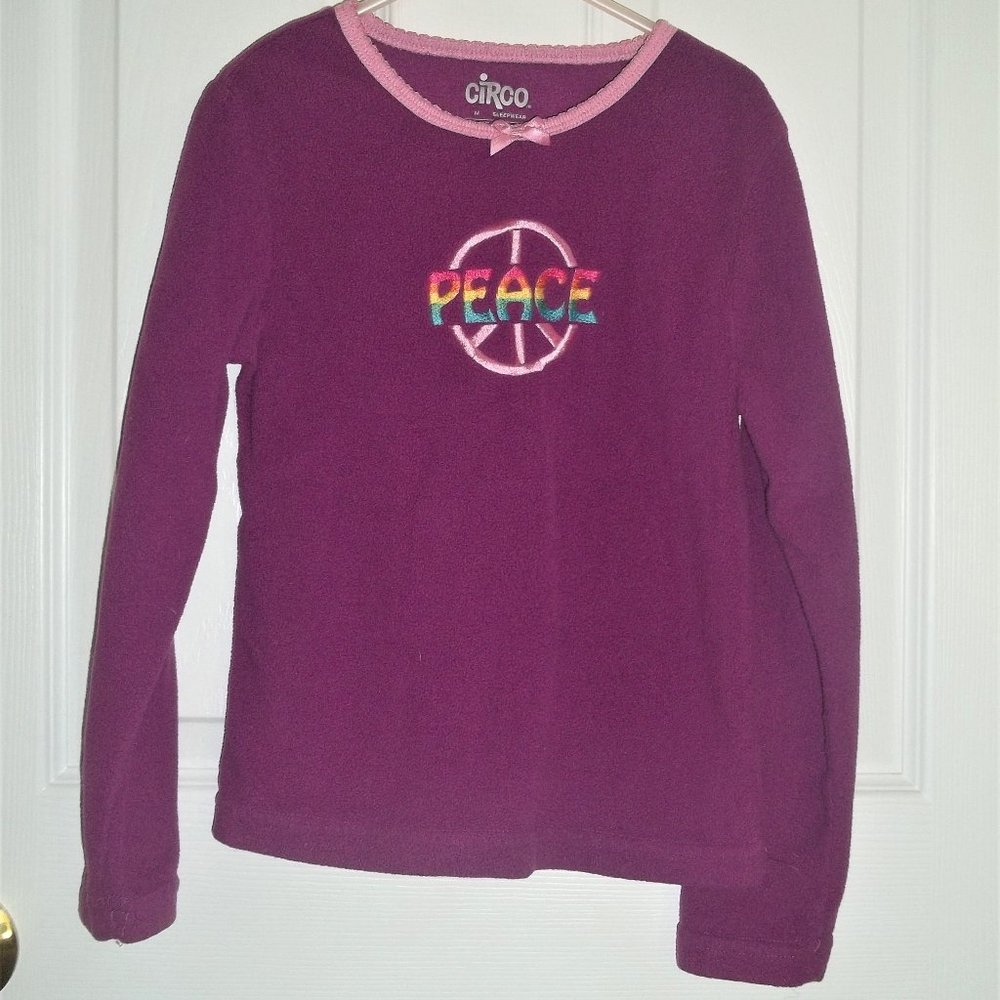 size M Circo purple fleece long sleeve sleep shirt